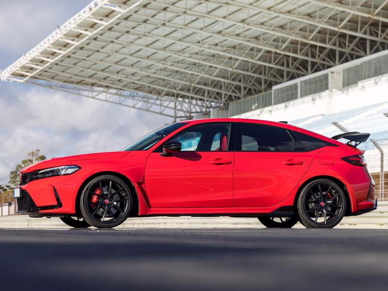 honda-civic-type-r-side-view