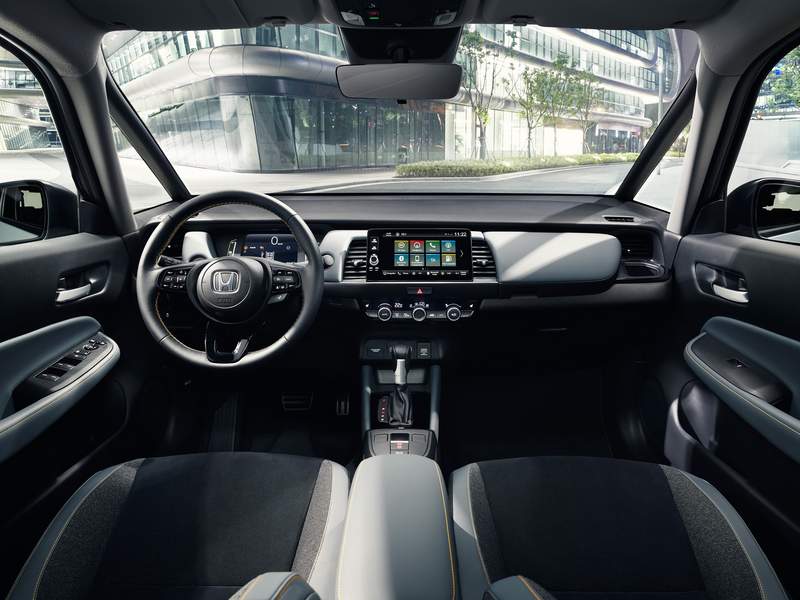 honda-jazz-crosstar-intern-1