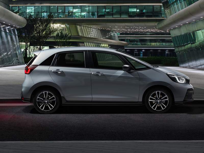 honda-jazz-side-view