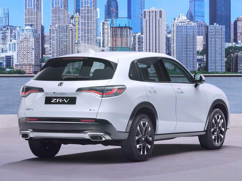 honda-zrv-back-view